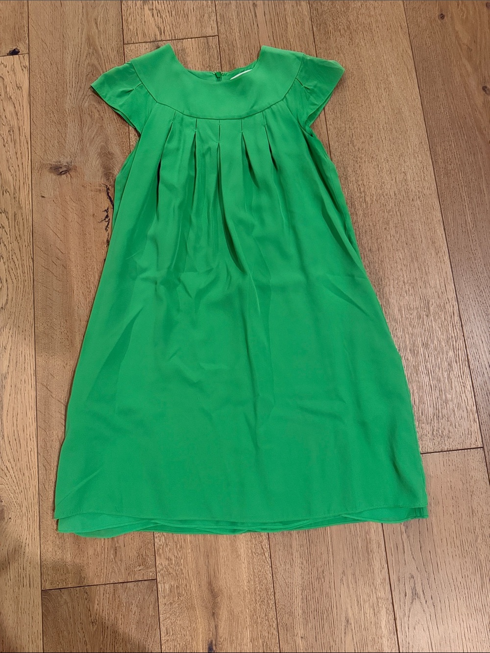 Banana Republic Bright Green Cap Sleeve Pleated Shift Dress